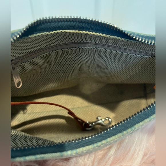 Dooney & Bourke Purse - Picture 4 of 8